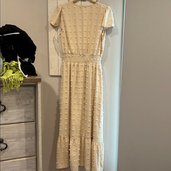 Cream Maxi Dress - Picture 3 of 3